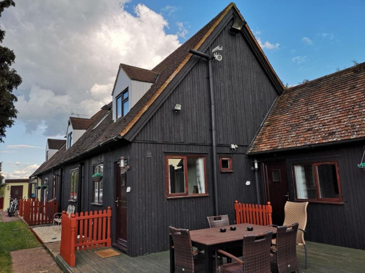 Chalet Cottages Streatley  Dış mekan fotoğraf