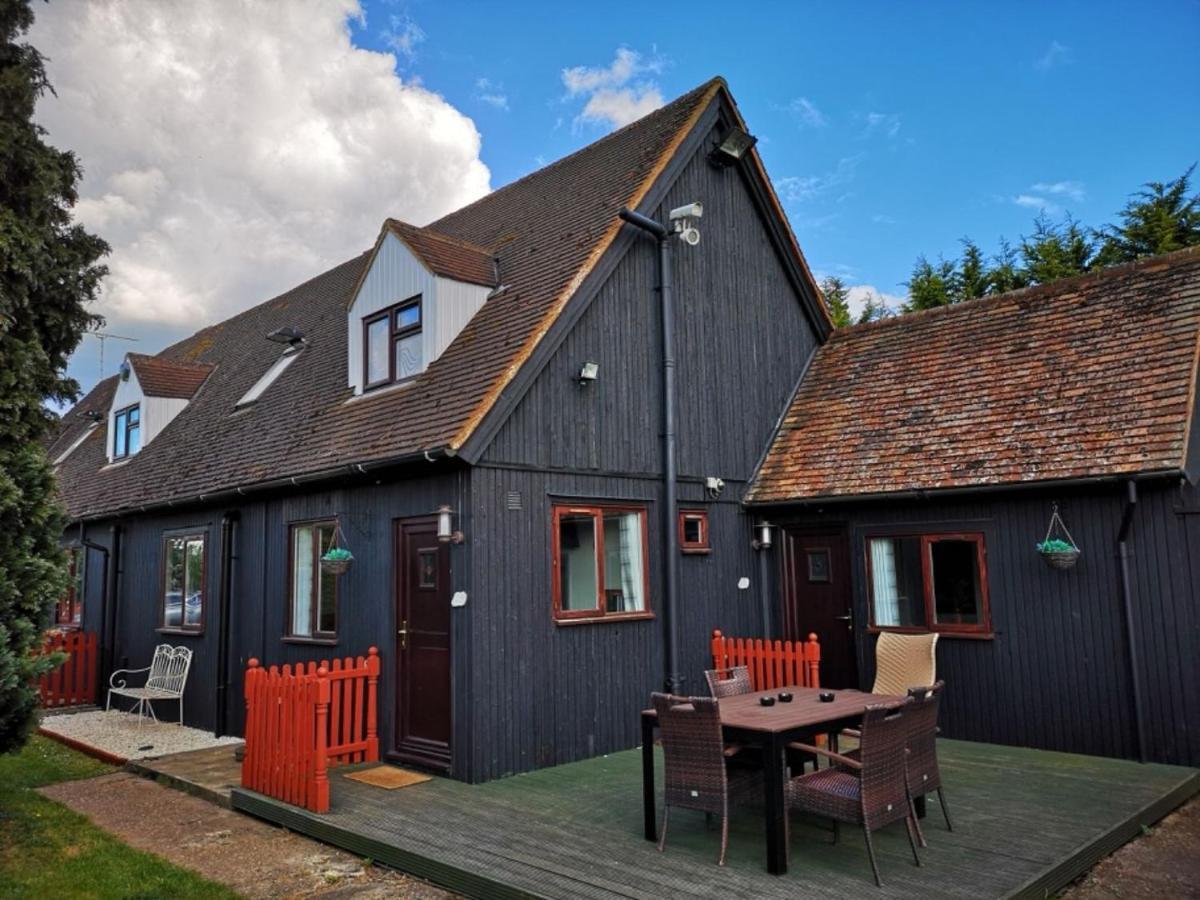 Chalet Cottages Streatley  Dış mekan fotoğraf